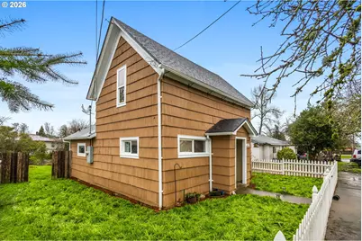 456 Log Cabin St, Independence, OR 97351 - Photo 3