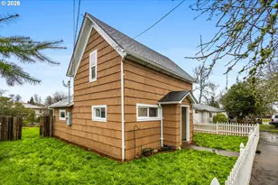 456 Log Cabin St, Independence, OR 97351 - Photo 3