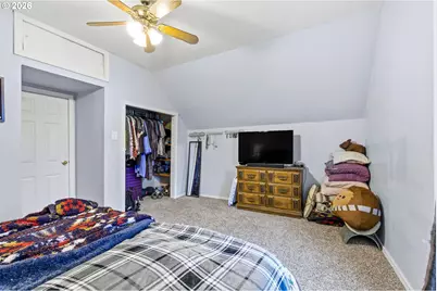 456 Log Cabin St, Independence, OR 97351 - Photo 23