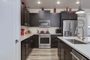 2132 NW McGarey Dr, McMinnville, OR 97128 - Photo 5