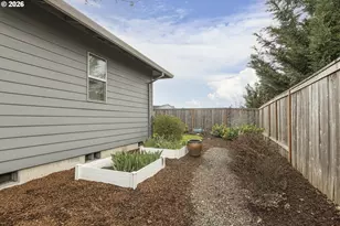 2132 NW McGarey Dr, McMinnville, OR 97128 - Photo 25