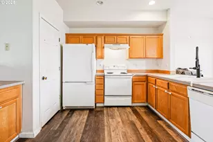 2591 NW 1st Dr, Gresham, OR 97030 - Photo 9