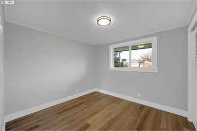 124 E Anchor Ave, Eugene, OR 97404 - Photo 27