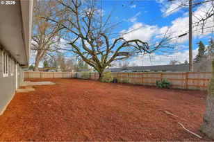 124 E Anchor Ave, Eugene, OR 97404 - Photo 39