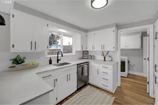 124 E Anchor Ave, Eugene, OR 97404 - Photo 13