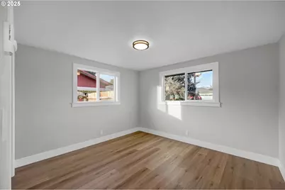 124 E Anchor Ave, Eugene, OR 97404 - Photo 29