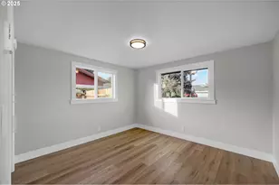 124 E Anchor Ave, Eugene, OR 97404 - Photo 29