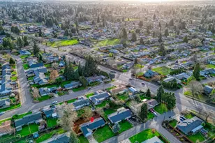 124 E Anchor Ave, Eugene, OR 97404 - Photo 41