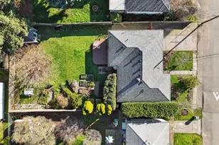 404 NE 108th Ave, Portland, OR 97220 - Photo 35