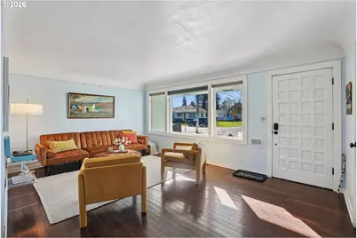 404 NE 108th Ave, Portland, OR 97220 - Photo 9