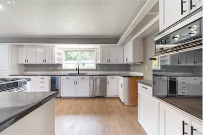 60 Seagrove Pl, Lincoln City, OR 97367 - Photo 11