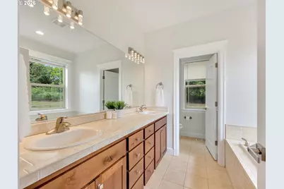 35650 Montrose Ct, Astoria, OR 97103 - Photo 25