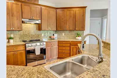 35650 Montrose Ct, Astoria, OR 97103 - Photo 17