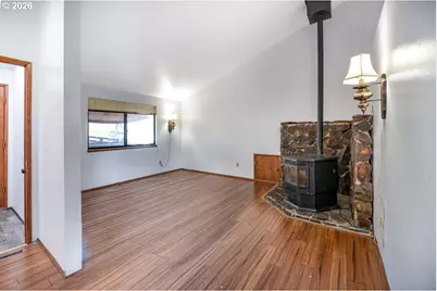 1783 Graham Dr, Eugene, OR 97405 - Photo 13