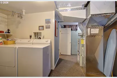 12429 SE Mill Ct, Portland, OR 97233 - Photo 25