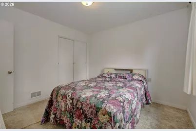 12429 SE Mill Ct, Portland, OR 97233 - Photo 15