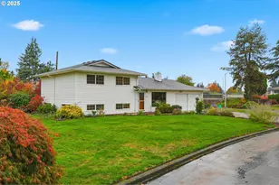 2555 NE 146th Dr, Portland, OR 97230 - Photo 5