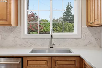 2555 NE 146th Dr, Portland, OR 97230 - Photo 19