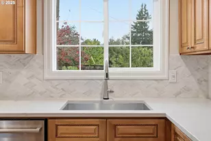 2555 NE 146th Dr, Portland, OR 97230 - Photo 19