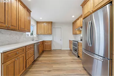 2555 NE 146th Dr, Portland, OR 97230 - Photo 15