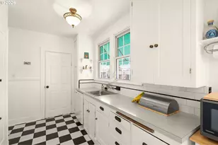 305 E Clarendon St, Gladstone, OR 97027 - Photo 19