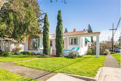 305 E Clarendon St, Gladstone, OR 97027 - Photo 3