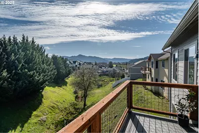 702 Divot Loop, Sutherlin, OR 97479 - Photo 35