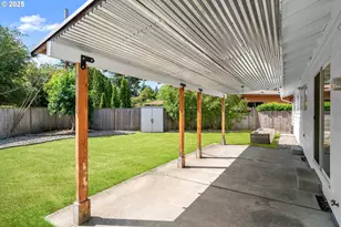 12530 SW Brookside Ave, Portland, OR 97223 - Photo 19