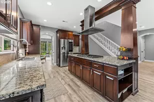 9385 SE Hamilton Ln, Happy Valley, OR 97086 - Photo 5
