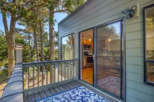 525 Heceta Pl, Hammond, OR 97121 - Photo 11