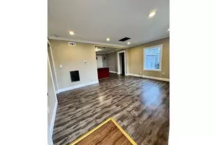 8241 SE Raymond Ct, Portland, OR 97266 - Photo 9