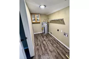 8241 SE Raymond Ct, Portland, OR 97266 - Photo 13