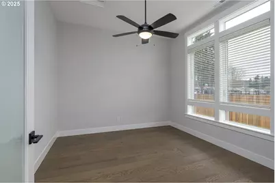 15201 SE Towers Ter, Milwaukie, OR 97267 - Photo 5