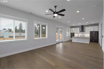 15201 SE Towers Ter, Milwaukie, OR 97267 - Photo 7