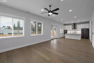 15201 S E Towers Ter, Milwaukie, OR 97267 - Photo 7