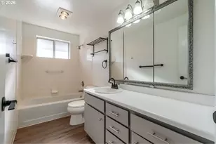 8205 SW Laurel St, Portland, OR 97225 - Photo 15