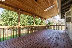 8205 SW Laurel St, Portland, OR 97225 - Photo 31