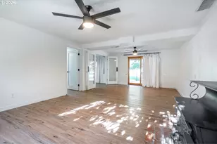 8205 SW Laurel St, Portland, OR 97225 - Photo 23