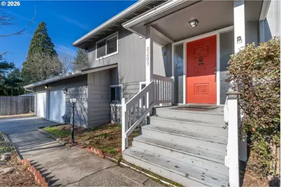 8205 SW Laurel St, Portland, OR 97225 - Photo 3