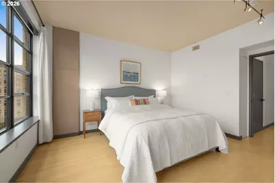 420 NW 11th Ave #915, Portland, OR 97209 - Photo 31