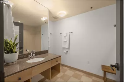 420 NW 11th Ave #915, Portland, OR 97209 - Photo 33