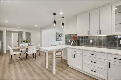 4525 NE 37th Ave, Portland, OR 97211 - Photo 9