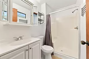 2030 SE Paloma Dr, Gresham, OR 97080 - Photo 17