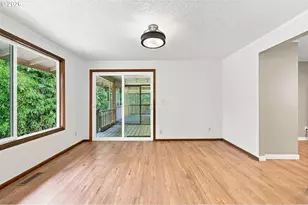2030 SE Paloma Dr, Gresham, OR 97080 - Photo 13
