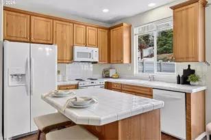 20452 Hoodview Ave, West Linn, OR 97068 - Photo 11