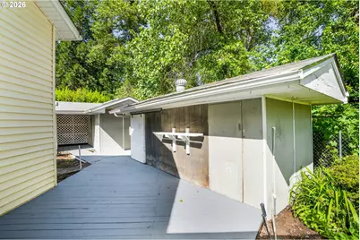 184 E Hatton Ave, Eugene, OR 97404 - Photo 35
