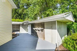 184 E Hatton Ave, Eugene, OR 97404 - Photo 35