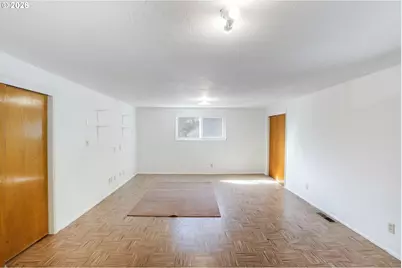 184 E Hatton Ave, Eugene, OR 97404 - Photo 25