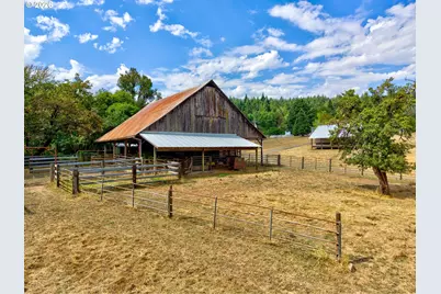 2929 Little River Rd, Glide, OR 97443 - Photo 15