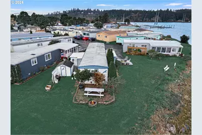 955 NE Mill St, Waldport, OR 97394 - Photo 7